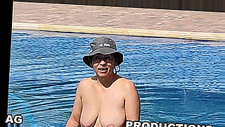 amatrur latina milf with big tits gets diked in pov