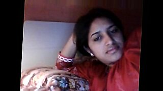 bangladeshi dhaka city hot university call girl shama samira earn lot of money by three some sex in hotel