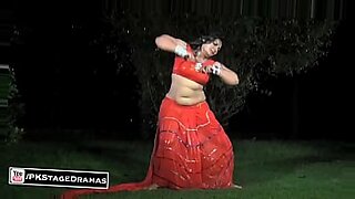 mujra dance showing her big boob