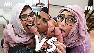 mia khalifa lesbian ass licking