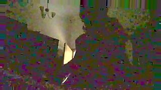abuelos-gays-solos-teniendo-sexo-en-la-sala