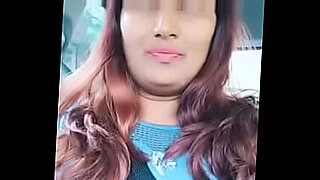 dildo-enorme-para-una-chica-muy-cachonda-porno