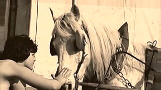 horse and girl farki video