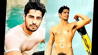 actor-porno-espanol-adrian-yuyu-desnudo