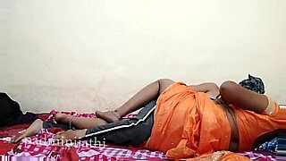 villege anti sex wite sari