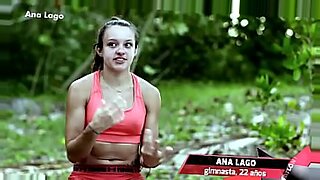 chicas haciendo pajas a extraos en la calle