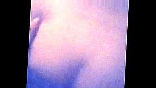 beautiful-milf-solo-masturbation