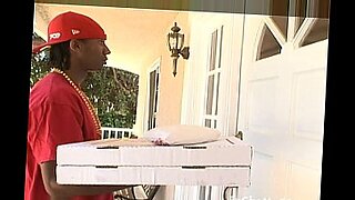 gay-xxx-hard-pizza-boy