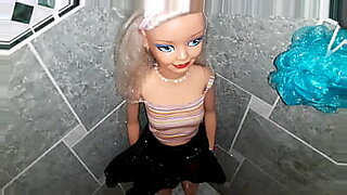 sexy girl ducks sex doll