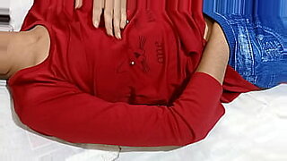 sexo-lesvico-hardcore-orgia-con-dildo