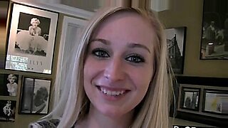 incredible-buxomy-ebony-whore-is-having-an-anal-sex