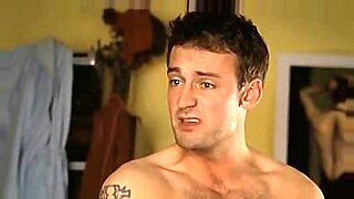 jovenes-de-18-viniendose-porno