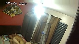 grabada con camara oculta jovencita en un hotel