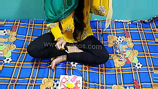 cuckold-girlfriend-kissing-with-two-xxx