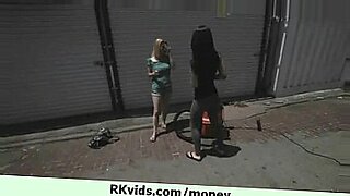 videos-de-lesbianas-madre-e-amiga-de-su-hija