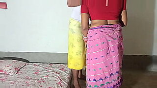 newly married desi girl in red saree leaked scandal