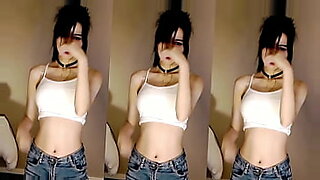 young girl show cam