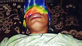 porno-mia-khaliffa-eyaculando