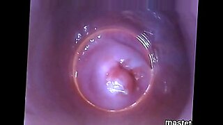 brocken kondom sperm inside vagina