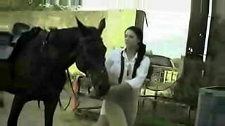 horse xxx in girl