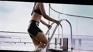hot oily massage videos xnxx shower in bathroom