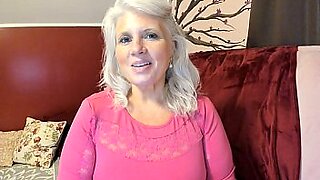 stepmom gives a taboo blowjob