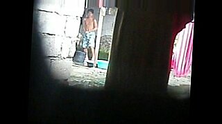 pinay boso bago naliligo banyo sex boy girl