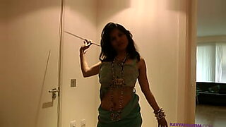 striptease-y-dedos