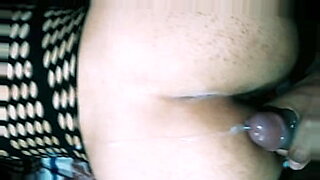 hispanic-girl-creampie-in-the-kitchen