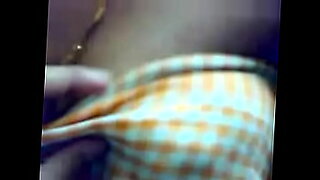 cuckold-girlfriend-kissing-with-two-xxx