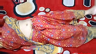 femdom aunty in sari