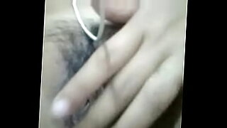 me-hace-una-mamada-en-la-disco-porno