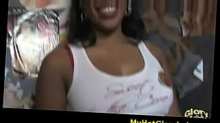 angela-white-lesbiana-viendo-deporte