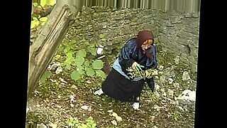 mujeres-en-mini-ensenando-tanga-nalgonas