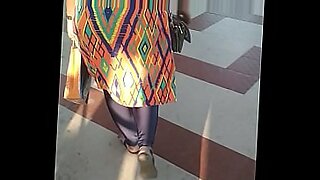 indian aunty big ass walk in saree