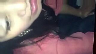 besos-entre-mujeres-desnudas