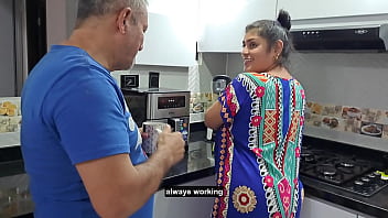 employee fuck boss in wife in kitchen