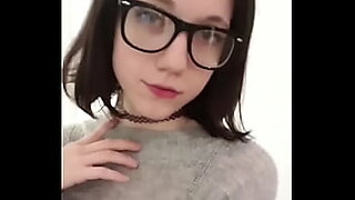 cute 18 year old korean girl gives her first blowjob