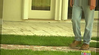 son forced mom working in store room