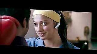 actress very hot scene