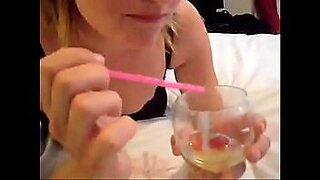 grosse beurette eating cum