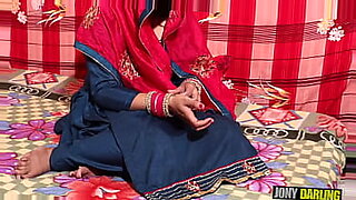 indian aunty fingering talk hindi