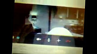 mulher masturbando escondido no skype