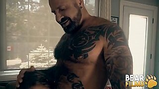 daddy bear fucks pumping girl