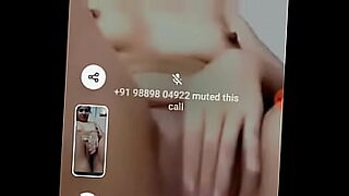 tamil housewife showing nude to bf in whatsapp video call