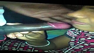 comic-porno-madre-seduce-asu-hijo-en-los-ejercicios