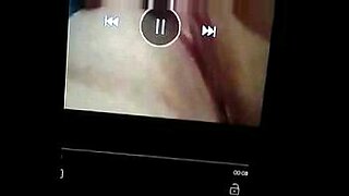 whife sex a boy while on phone talking