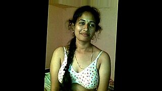 desi cute teen girl bathing mms