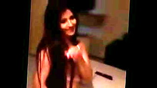 hot-mommy-charlee-chase-341-06by-xhamster