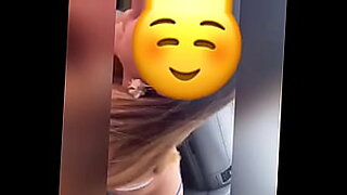 fotos del video de rica cogida y mamada de esta morrita en el carro